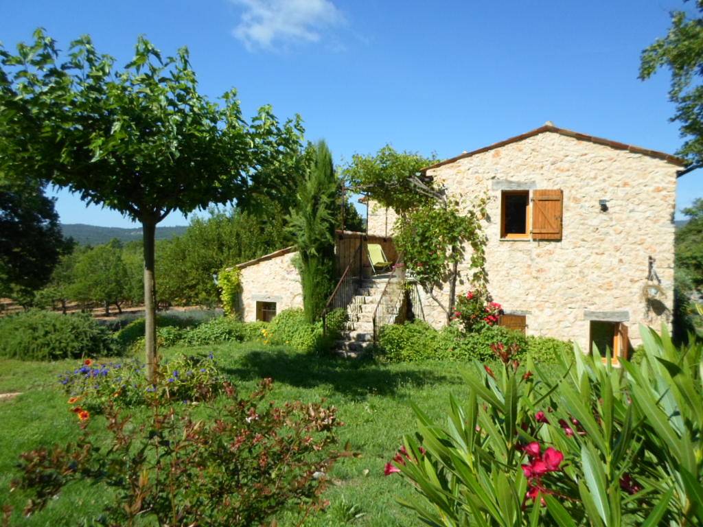 Le Gîte Jaune à Ampus in Ampus, Région de Draguignan