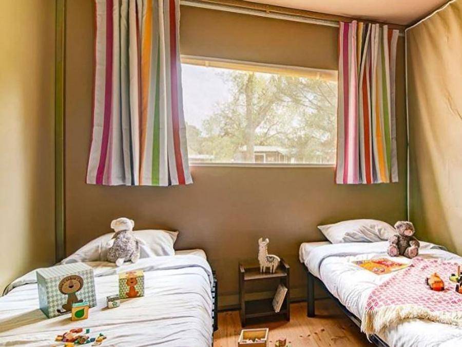Camping de Montolieu - Bungalowzelt 4 personen - Insolite Essentiel 2 Schlafzimmer, Küche und Duschraum in Montolieu, Carcassonne und Umgebung