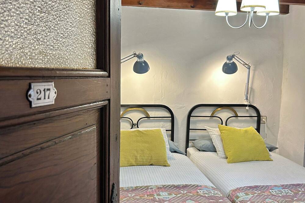 Breathe tranquility and nature 3' away from Cangas de Onís. in Parres, Provincia de Asturias