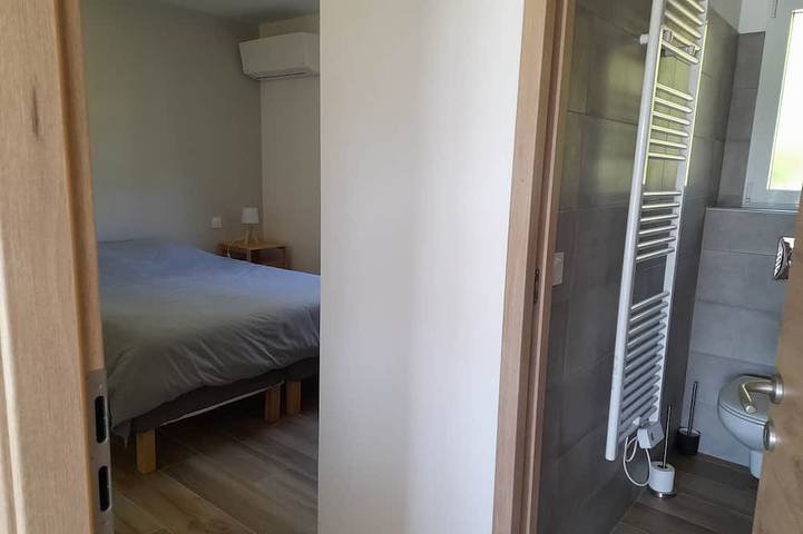 New Air-Conditioned Villa Sleeps 12 5 Bathrooms Heated Pool Pool House in Conca, Distrito de Sartène