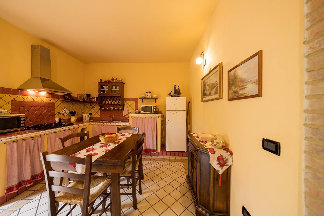 Ganze Wohnung, Appartement 'Agriturismo Chianni – Zweizimmerwohnung' mit Pool, privater Terrasse & Wlan in Chianni, Etruskische Küste