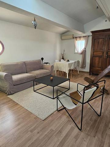 Gîte pour 4 personnes, avec jardin à Saint-Pantaléon-les-Vignes