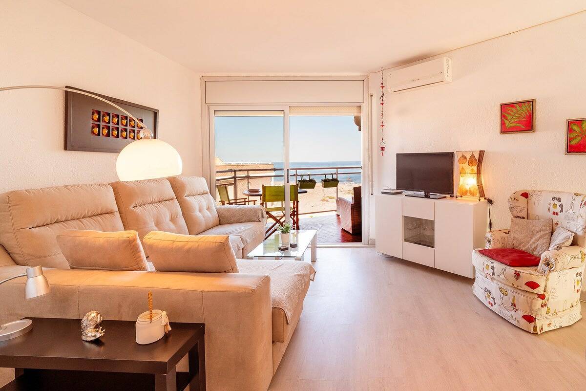 Apartamento entero, Apartamento de vacaciones para 4 personas con balcón/terraza in Torredembarra, Costa Dorada