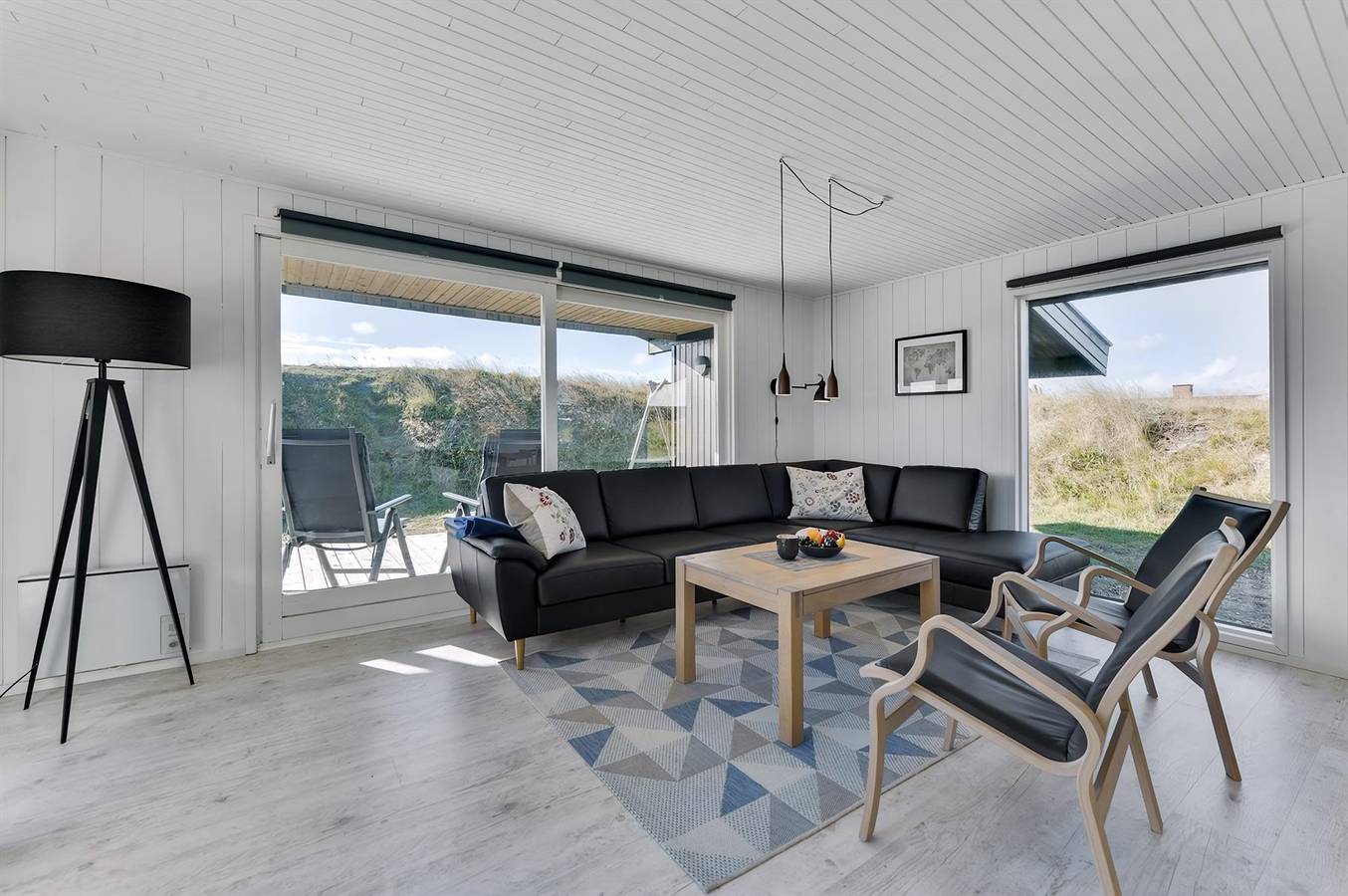 Beautiful home in Hvide Sande w/ Wifi, 3 Bedrooms and Sauna in Bjerregård, Holmsland Klit