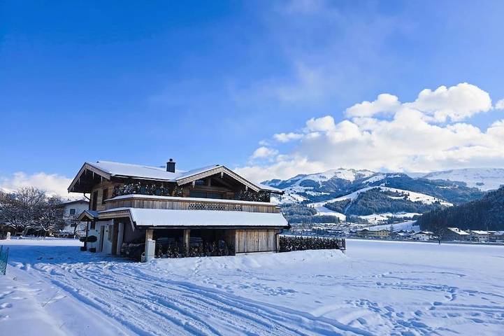 Hütte für 4 Personen, mit Terrasse in Kirchberg in Tirol