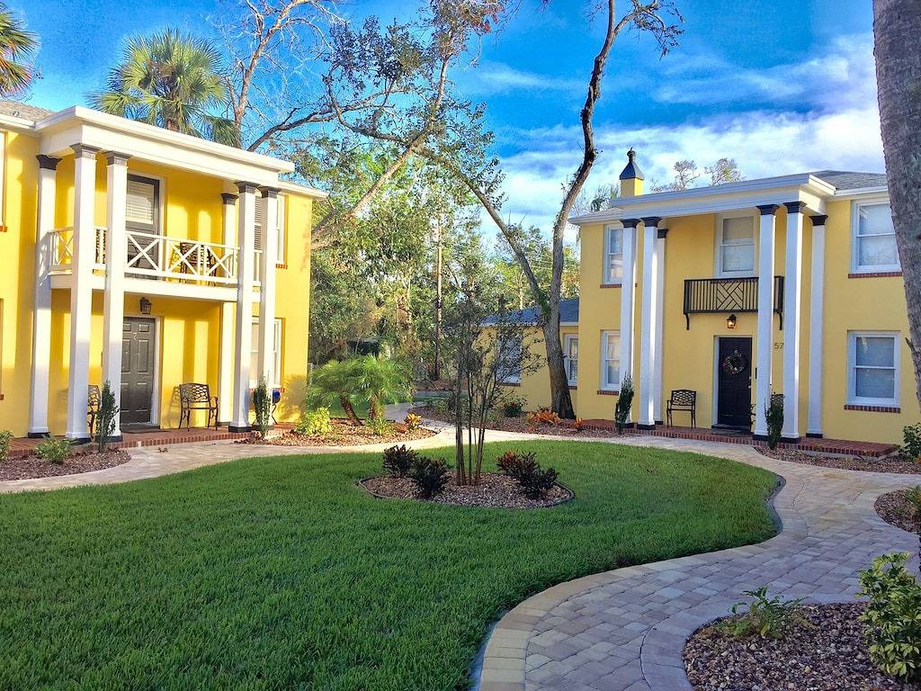 Ganze Wohnung, Romantic Getaway -Parking - Immaculate Property-- 2 Blocks vom Stadtzentrum entfernt in St. Augustine, St. Johns County