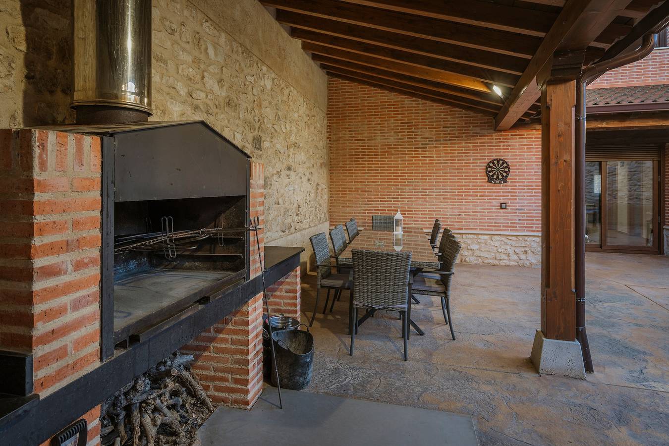 Landhaus 'La Olma' Ribera del Duero · 12 Pers. · 300 m² · Terrasse & Wlan in Ribera del Duero, Campillo de Aranda