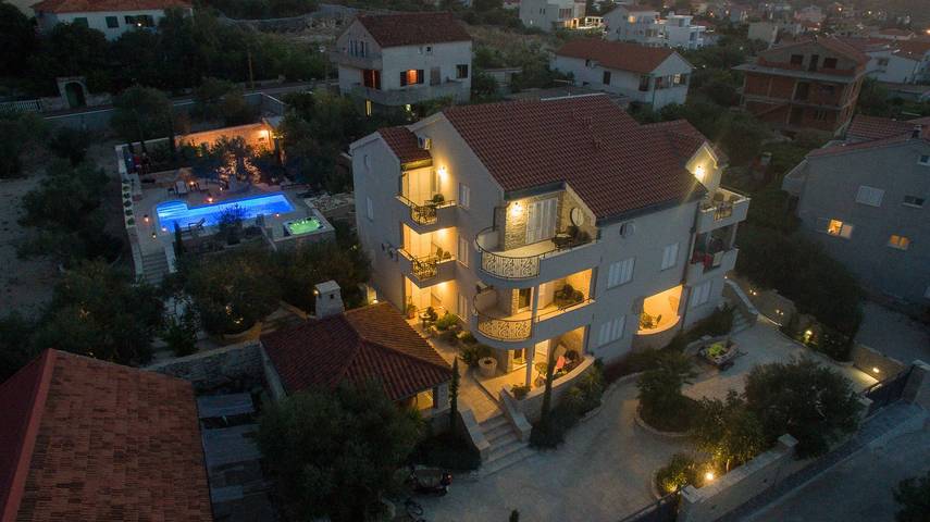 Ferienwohnung für 4 Personen, mit Balkon/Terrasse und Pool auf Murter - 4