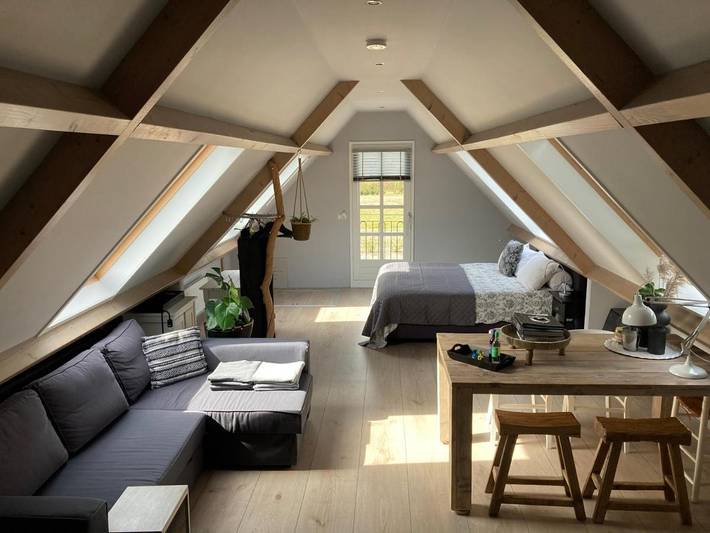 Pension voor 2 personen, with Balkon and Terras as well as Tuin and Uitzicht in Heemskerk