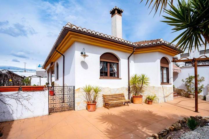 Casa rural para 6 personas, con piscina y jardín, Se admiten mascotas en Valle de Lecrín - 3