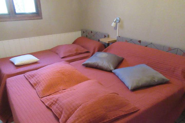 Gîte pour 3 personnes, avec jardin et terrasse à Cénac-et-Saint-Julien - 3