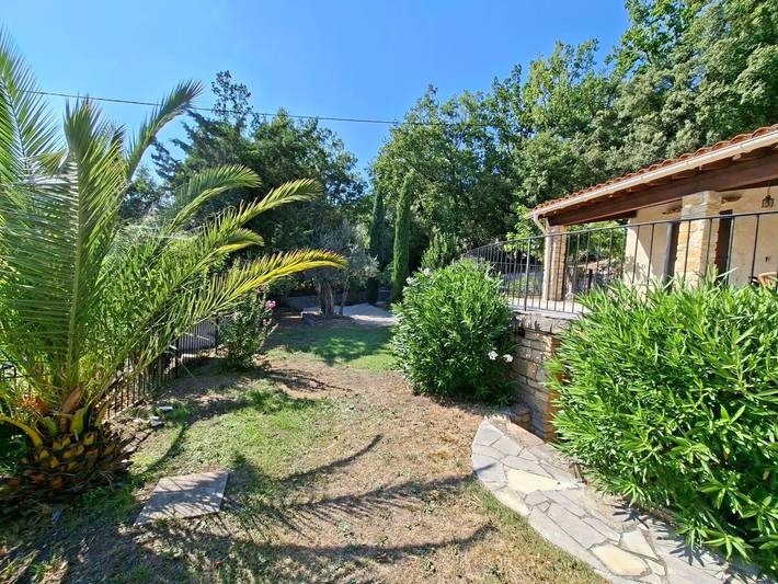 Casa vacanze Annette con vista montagna, Wi-Fi e aria condizionata in Bargemon, Draguignan e dintorni