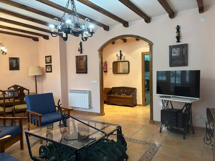 Casa rural para 6 personas, con terraza y vistas, Se admiten mascotas en El Abadengo - 4