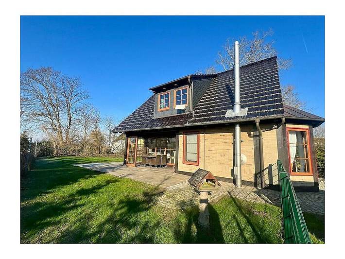 Ferienhaus für 5 Personen, mit Balkon und Garten