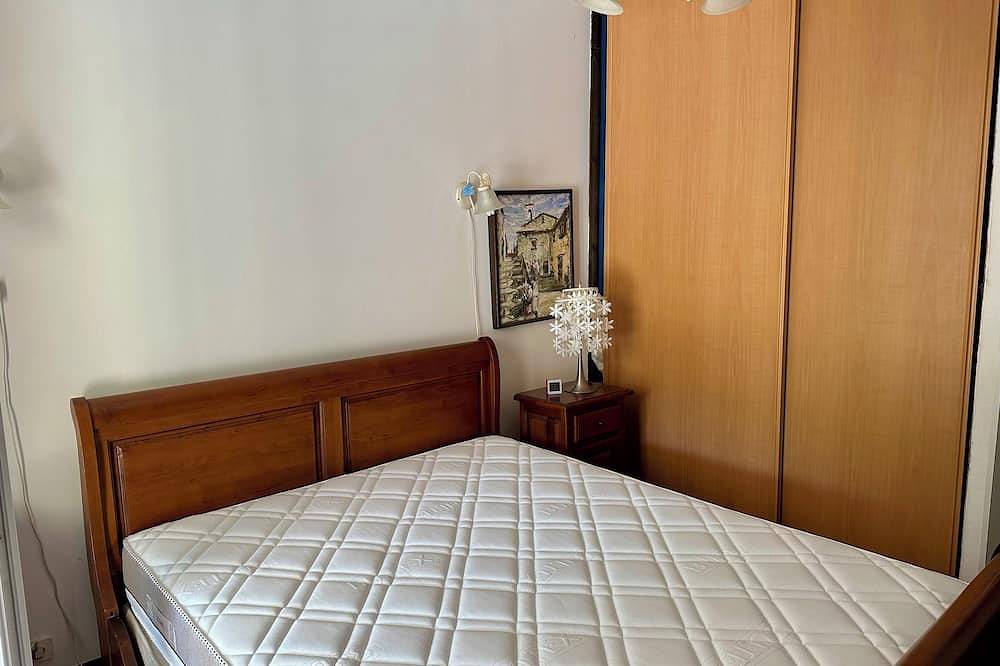 Villa with Private Pool, Air Conditioning, Wifi & Parking (Villeneuve-Loubet) in Villeneuve-Loubet, Côte méditerranéenne (France)