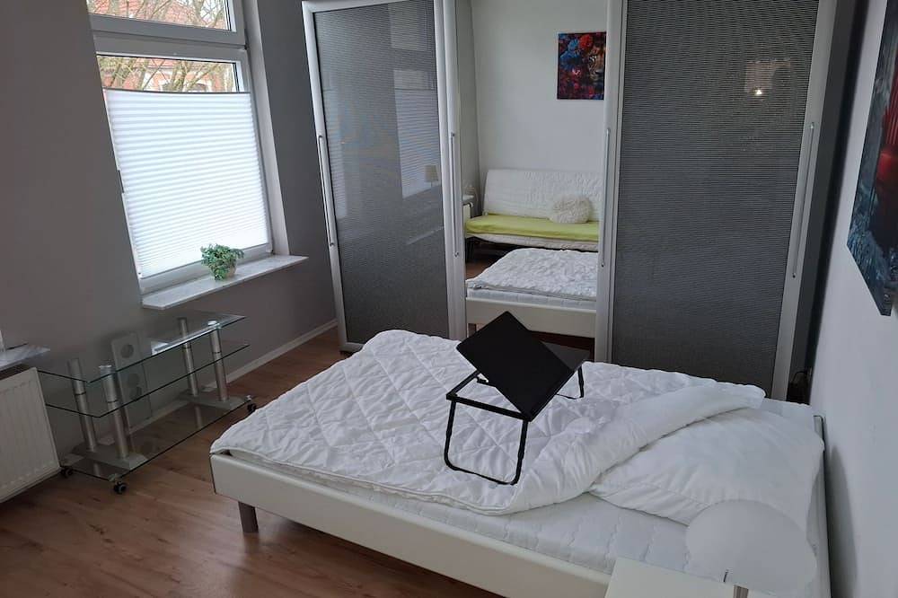 Ganze Wohnung, Private Ferienwohnung in Nordenham, großer Balkon in Nordenham, Wesermarsch