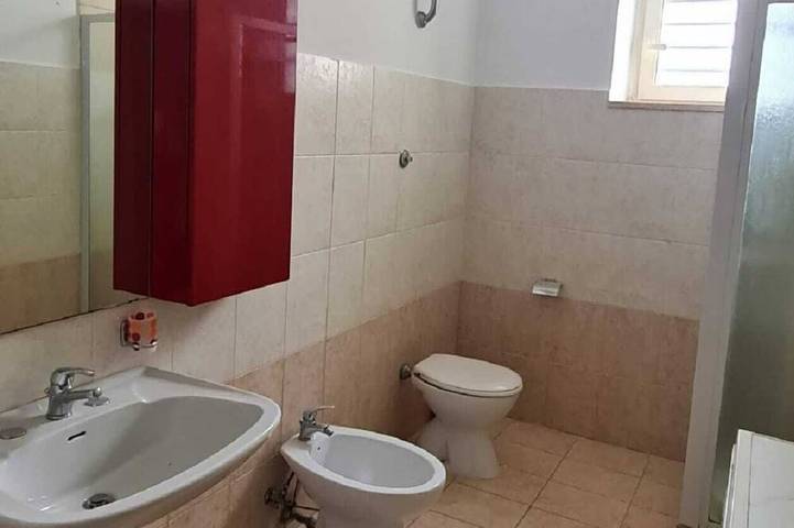 Stone farmhouse surrounded by greenery with shared pool in Putignano, Region de Bari