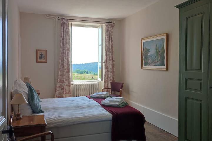 Location de vacances pour 20 personnes, avec Jardin à Roussillon-en-Morvan - 2