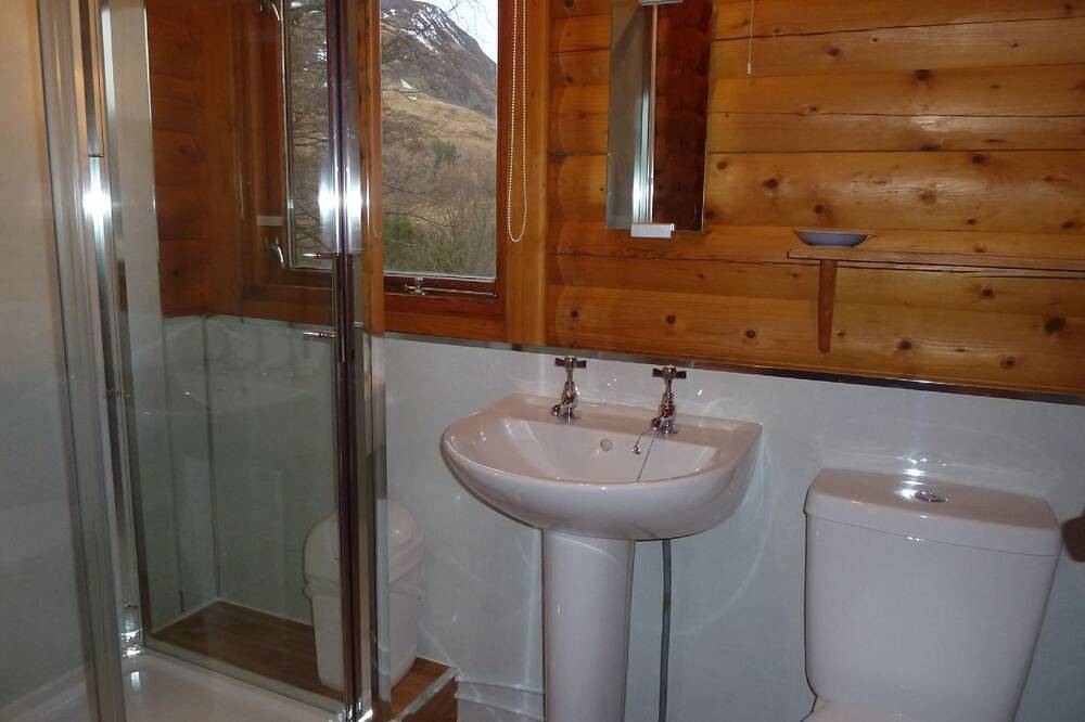 Log Cabin mit Hot Tub | Schlafen 4 | Im Cairngorm Nationalpark | akzeptiert Hunde in Glenshee, Cairngorms National Park