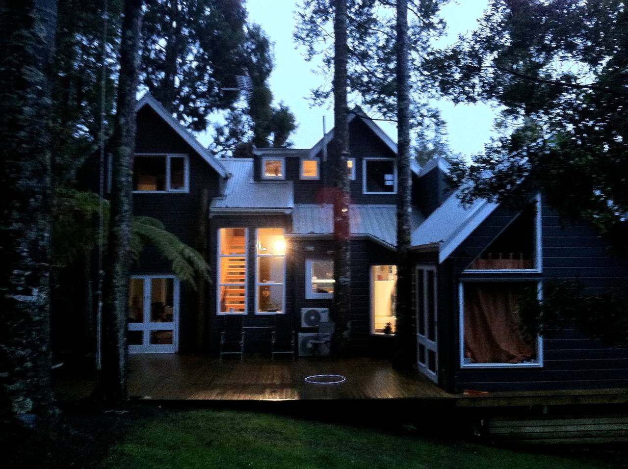 Entire apartment, Relax in Titirangi Cozy Studio Apartment in Auckland, Waitakere Ranges