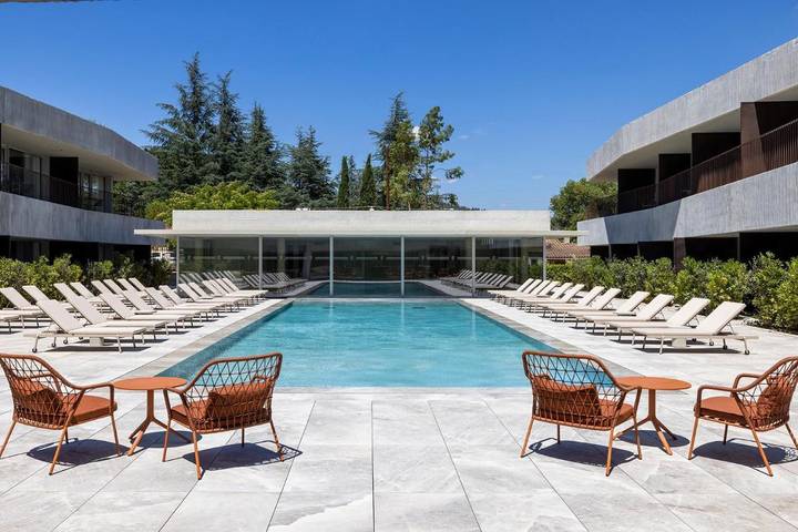 Hôtel pour 2 personnes, avec sauna et jacuzzi ainsi que jardin et piscine