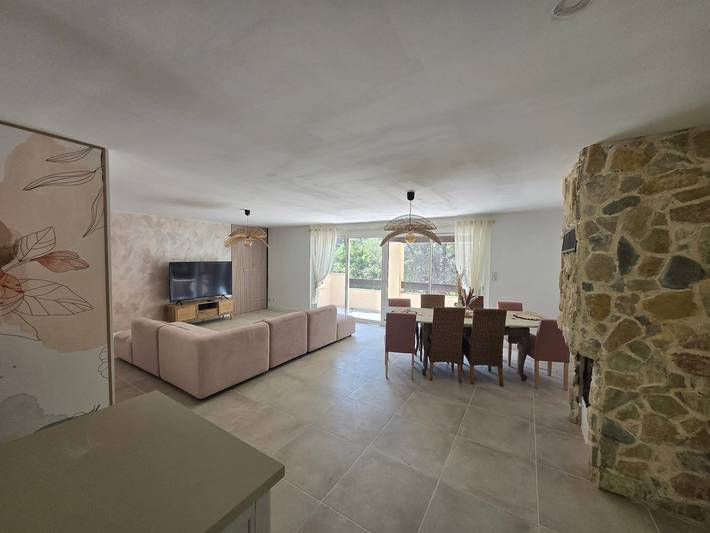 Villa 'House 20' con Piscina Condominiale, Wi-Fi e Aria Condizionata in Auriol, Costa mediterranea (Francia)