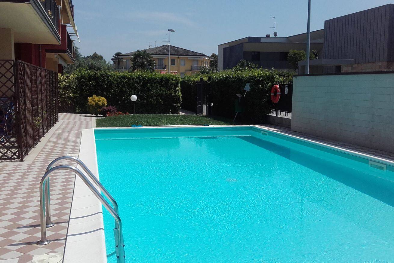 Appartement entier, Appartement de vacances pour 2 personnes avec piscine in Santa Maria di Lugana, Sirmione