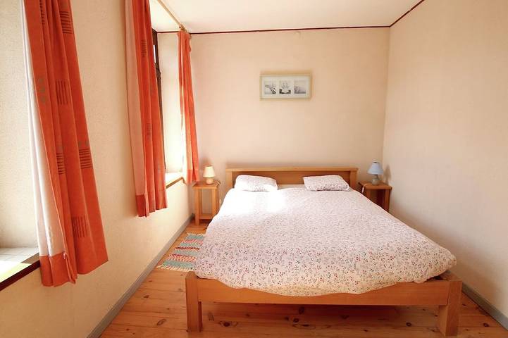 Villa pour 9 personnes, avec terrasse ainsi que sauna et jardin, animaux acceptés
