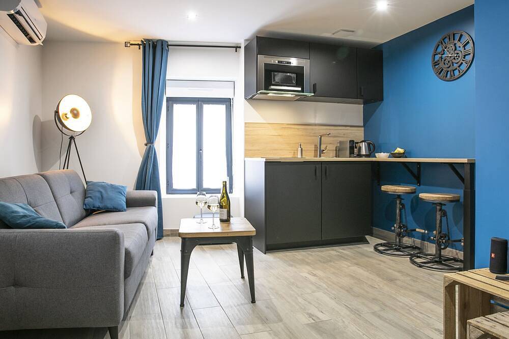 Apartamento entero, Apartamento-Baño Privado- Spa Grand Cru in Chablis (Yonne), Auxerre region