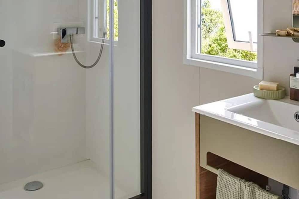 Mobil-home spacieux 3 Chambres pour 6 Personnes - Terrasse in Concourson-sur-Layon, Vallée de la Loire