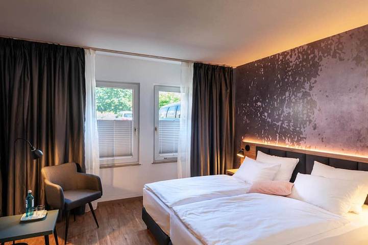 Economy Twin Room Near Schwetzingen Palace (~0.47 mi away) in Schwetzingen, Rheinebene