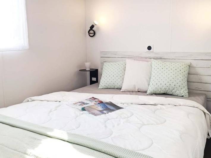 Camping pour 4 personnes, avec bassin pour enfant à Le Bois-Plage-en-Ré - 4