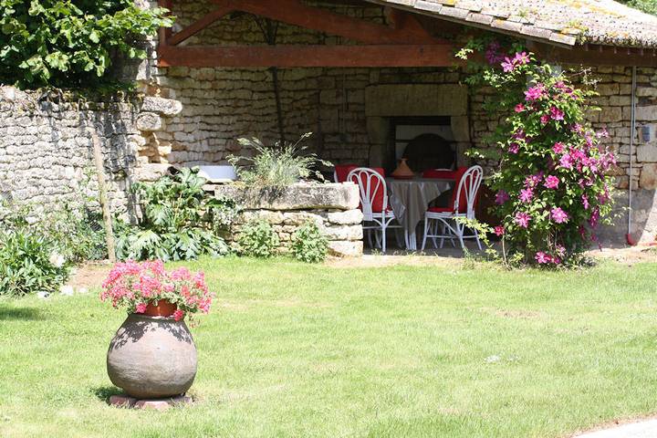 Gîte pour 2 personnes, avec jardin dans les Deux-Sèvres - 4