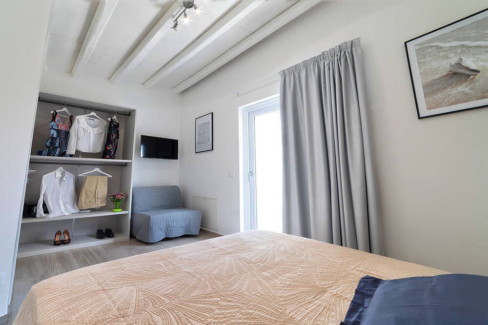 Apartamento entero, Apartment with terrace, a stone's throw from the sea, ideal for families in Capo d'Orlando, Provincia de Messina