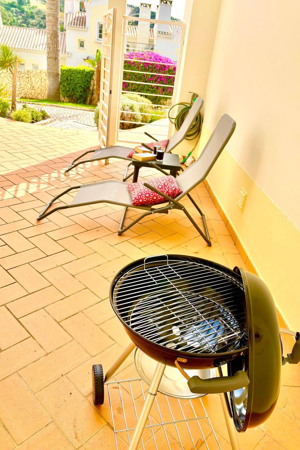 Ruhige Wohnung in der Nähe von Budens Stadtzentrum und Mira Rio in Budens, Faro Distrikt