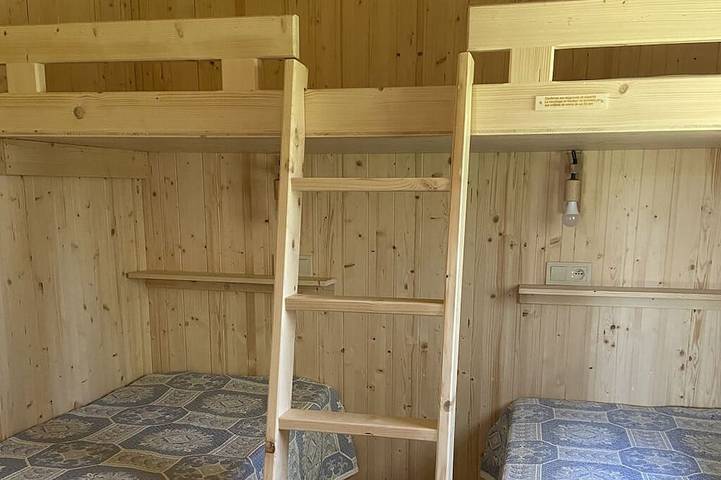 Location de vacances pour 14 personnes, avec piscine ainsi que jardin et terrasse à Sillé-le-Philippe - 2