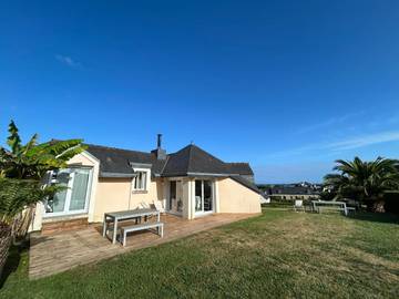 Location de vacances pour 8 personnes, avec jardin et vue dans Buguélès