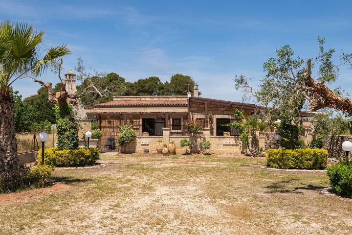 Kamer 'Sole' met Privéterras, Wi-Fi en Airconditioning in Santa Cesarea Terme, Provincie Lecce