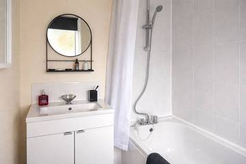 Apartment for 4 People in Swindon, South West England, Photo 3