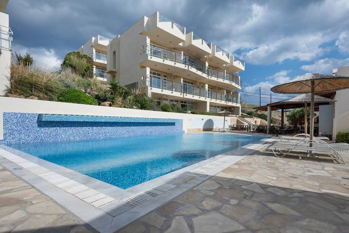 Hel lejlighed, Apartment with Sea View Close to the Beach in Lasithi