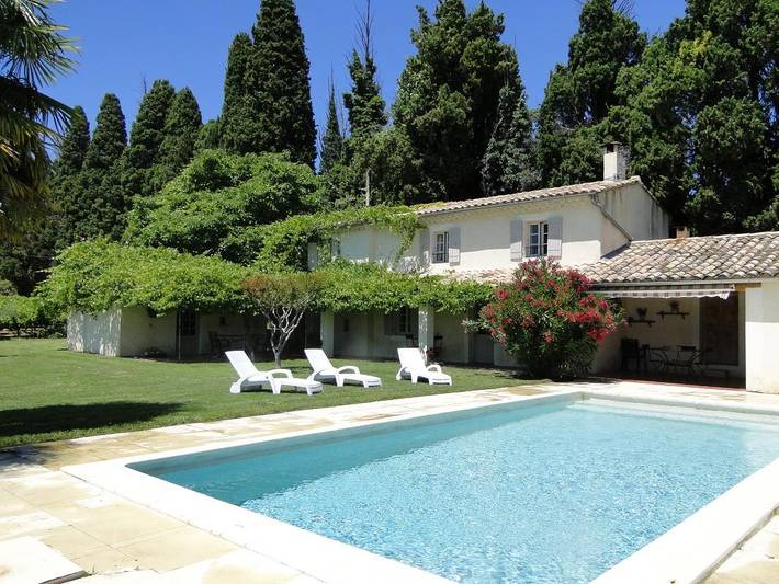 Cottage for 6 people, with terrace and pool as well as garden in Provence