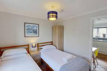 Chalet for 6 People in Hayle, Cornwall, Photo 4