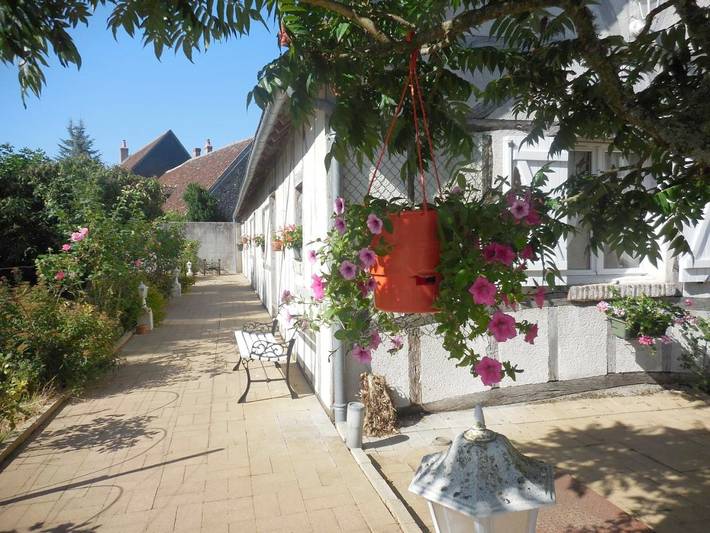 Chambre d’hôte pour 3 personnes, avec Terrasse et Jardin