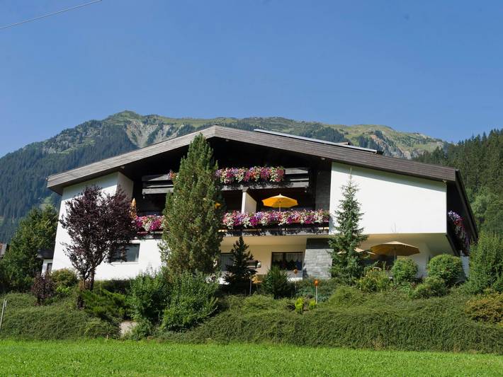 Hütte für 14 Personen, mit Terrasse, mit Haustier in Silvretta Montafon