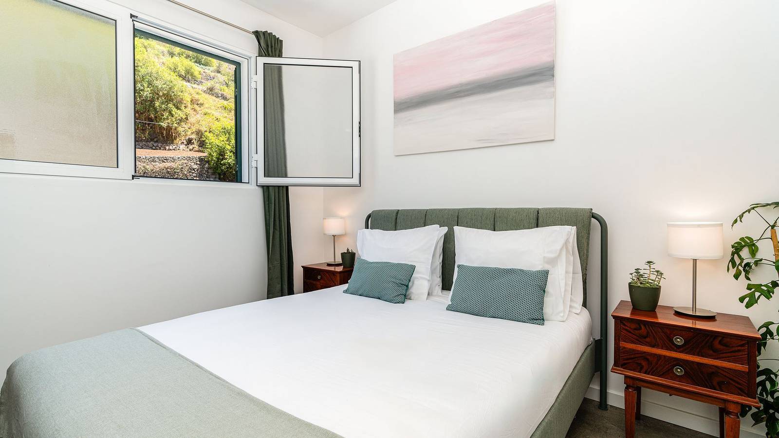 Ganze Wohnung, Ferienwohnung für 4 Personen mit Terrasse in Pináculo, Ponta do Sol