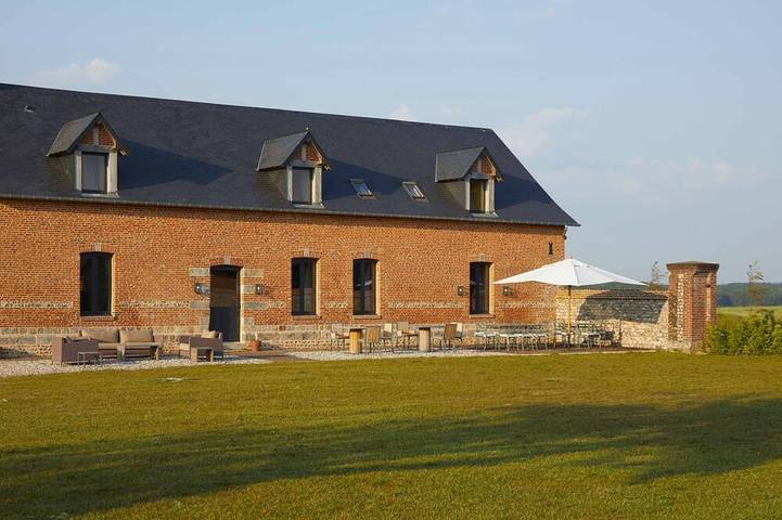 Location de vacances pour 12 personnes, avec jardin et jacuzzi à Doudeville