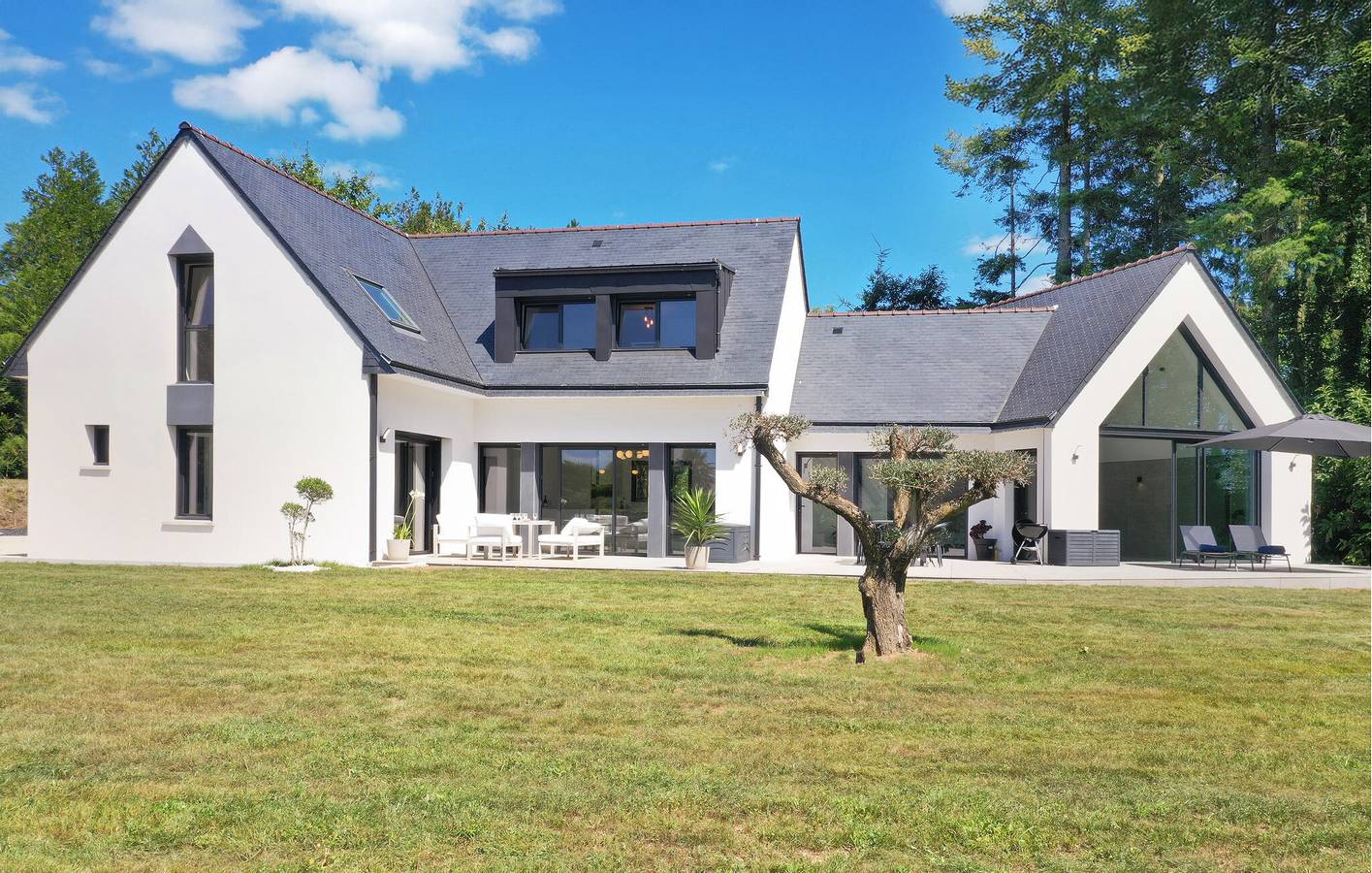 Gezellig appartement met zwembad, tuin & WiFi - 2km van kust & centrum! in La Forêt-Fouesnant, Côte de Cornouaille
