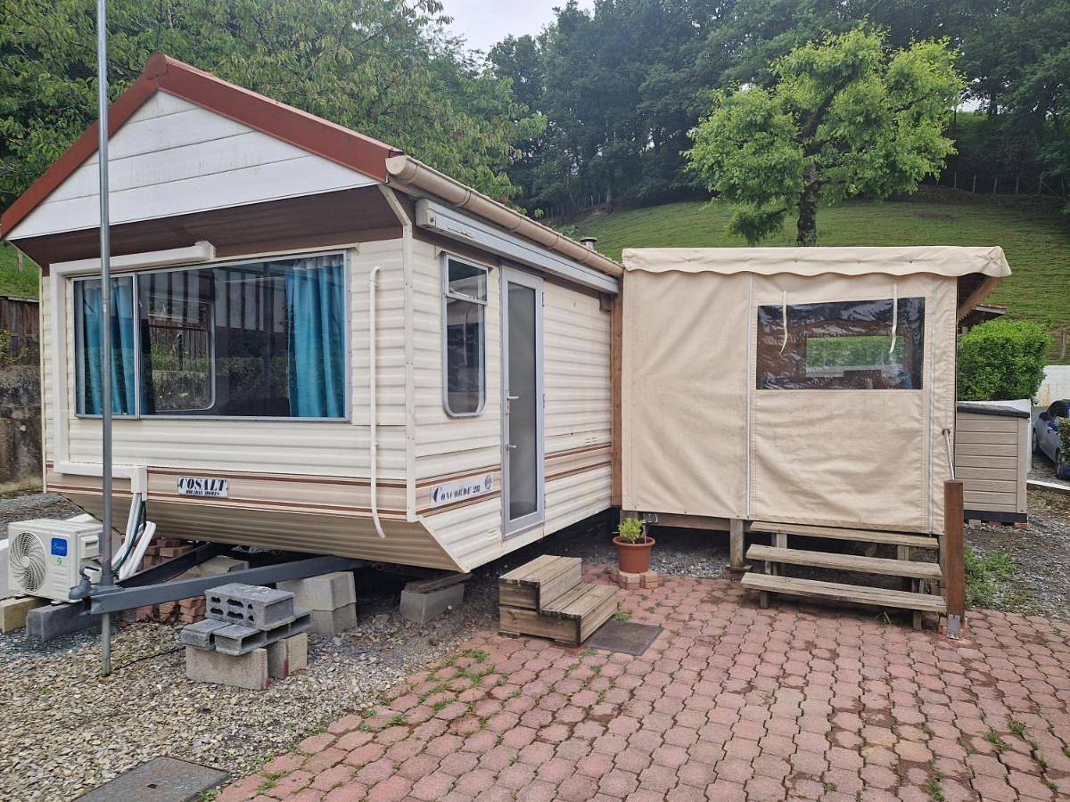Mobile Home in Cambo-les-Bains, Région de Bayonne
