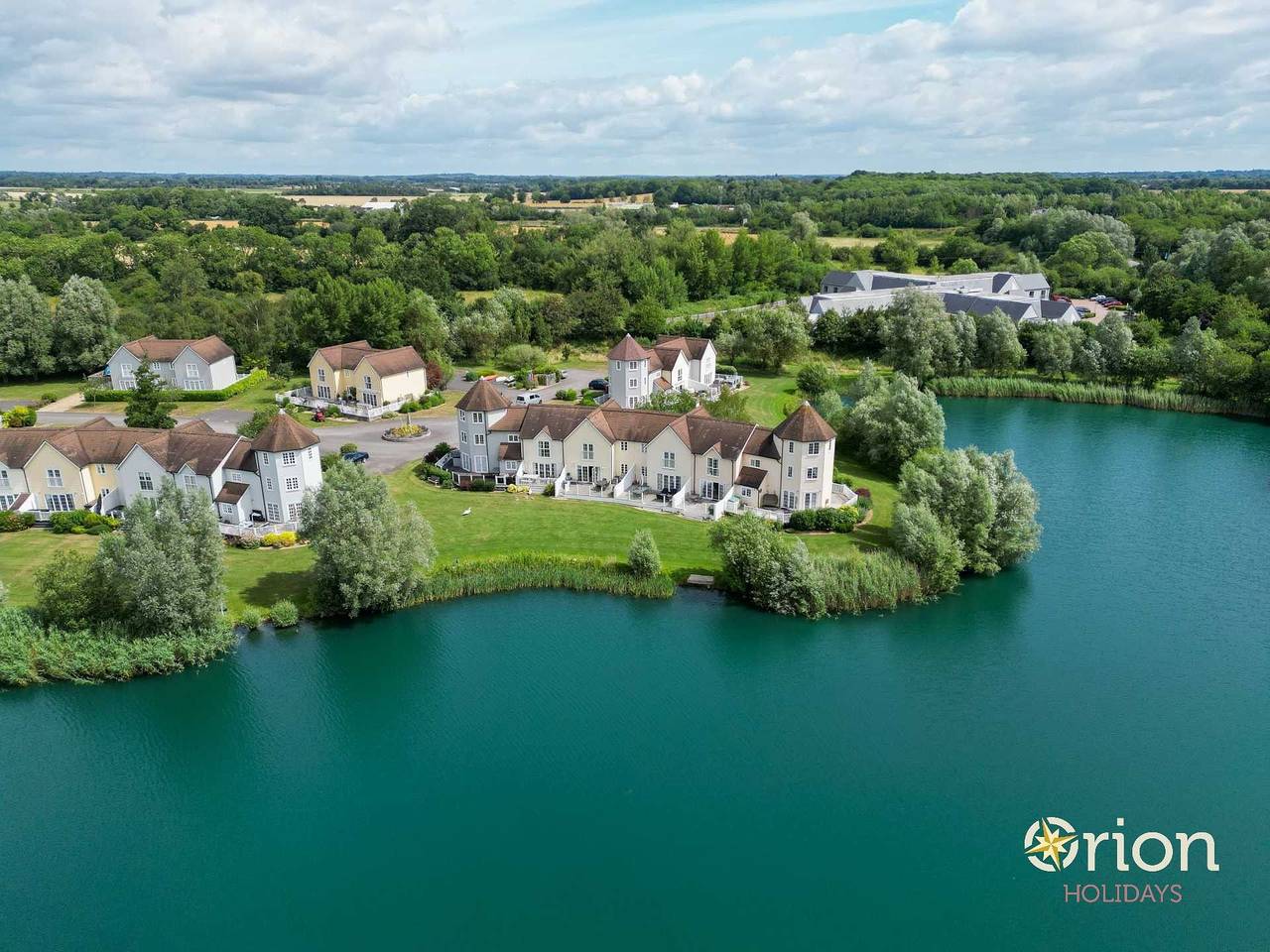 Windrush Lake 88, Waterside in Gloucestershire