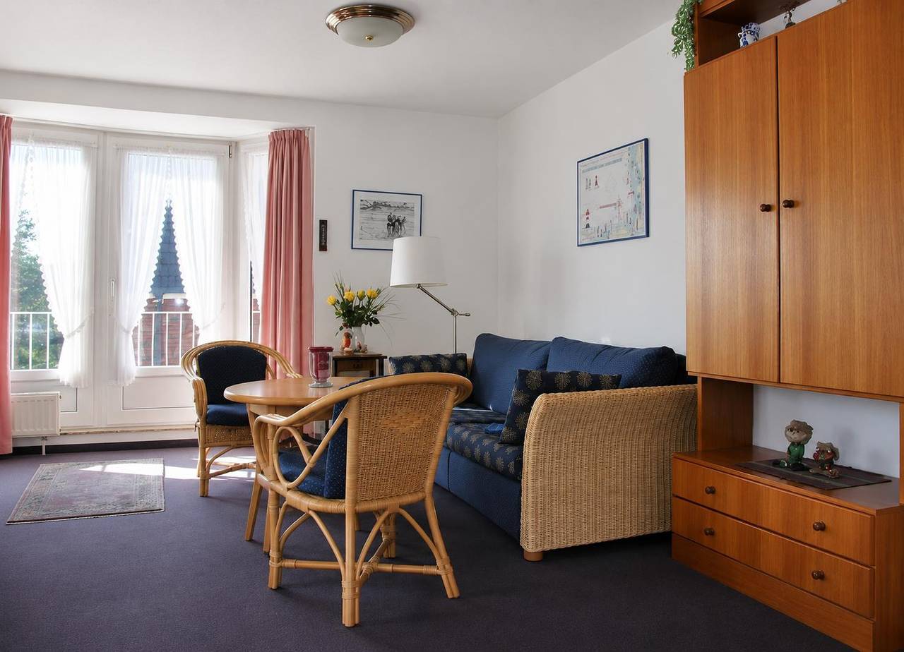 Ganze Wohnung, Haus Nordseeperle Whg. 5, Möwennest, Dünenweg 15, Cuxhaven-Duhnen, Seesicht in Fkk Strand Duhnen, Cuxhaven